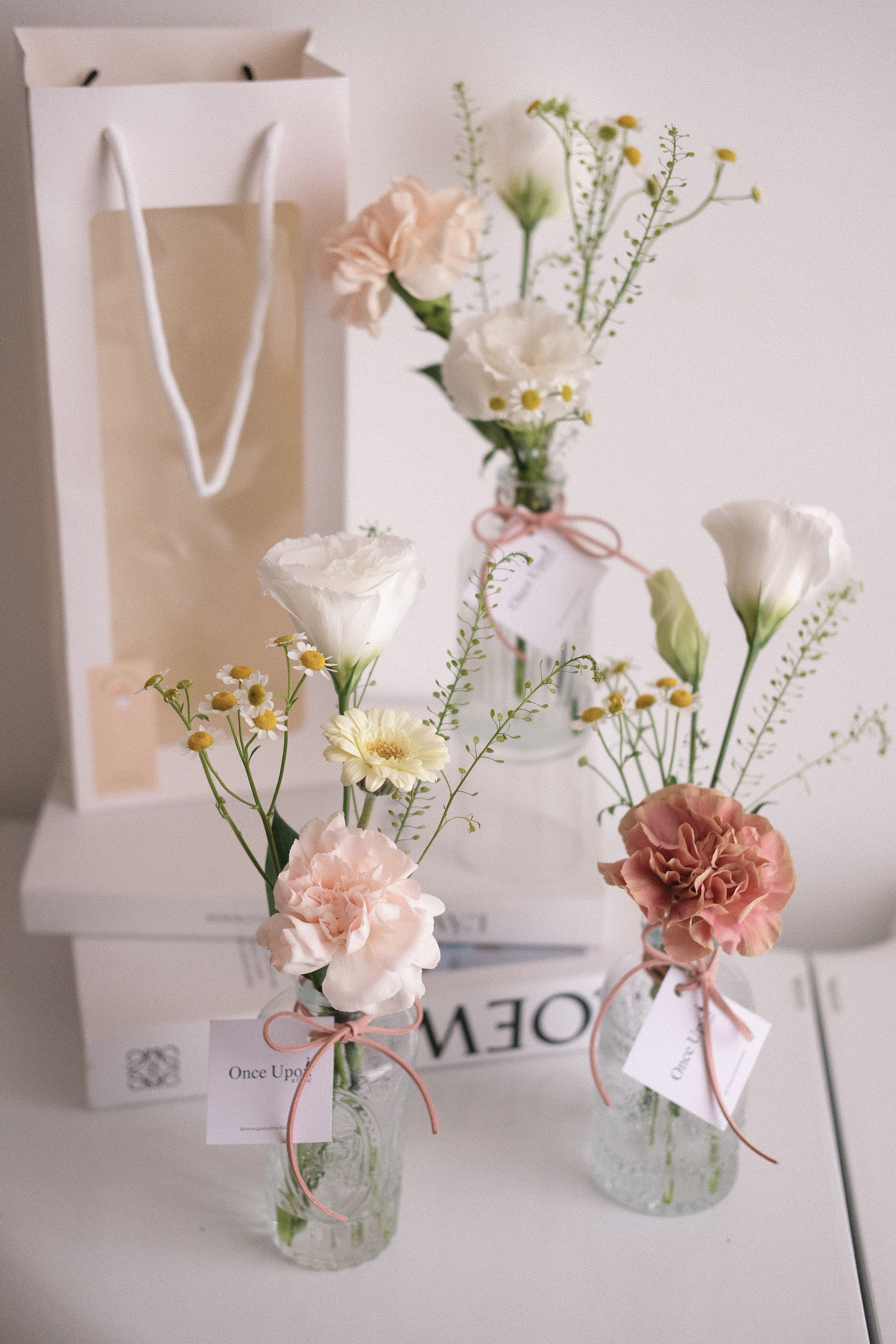 (M03)櫥窗手提花瓶組